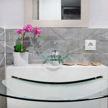 Molucano Lägenhet *